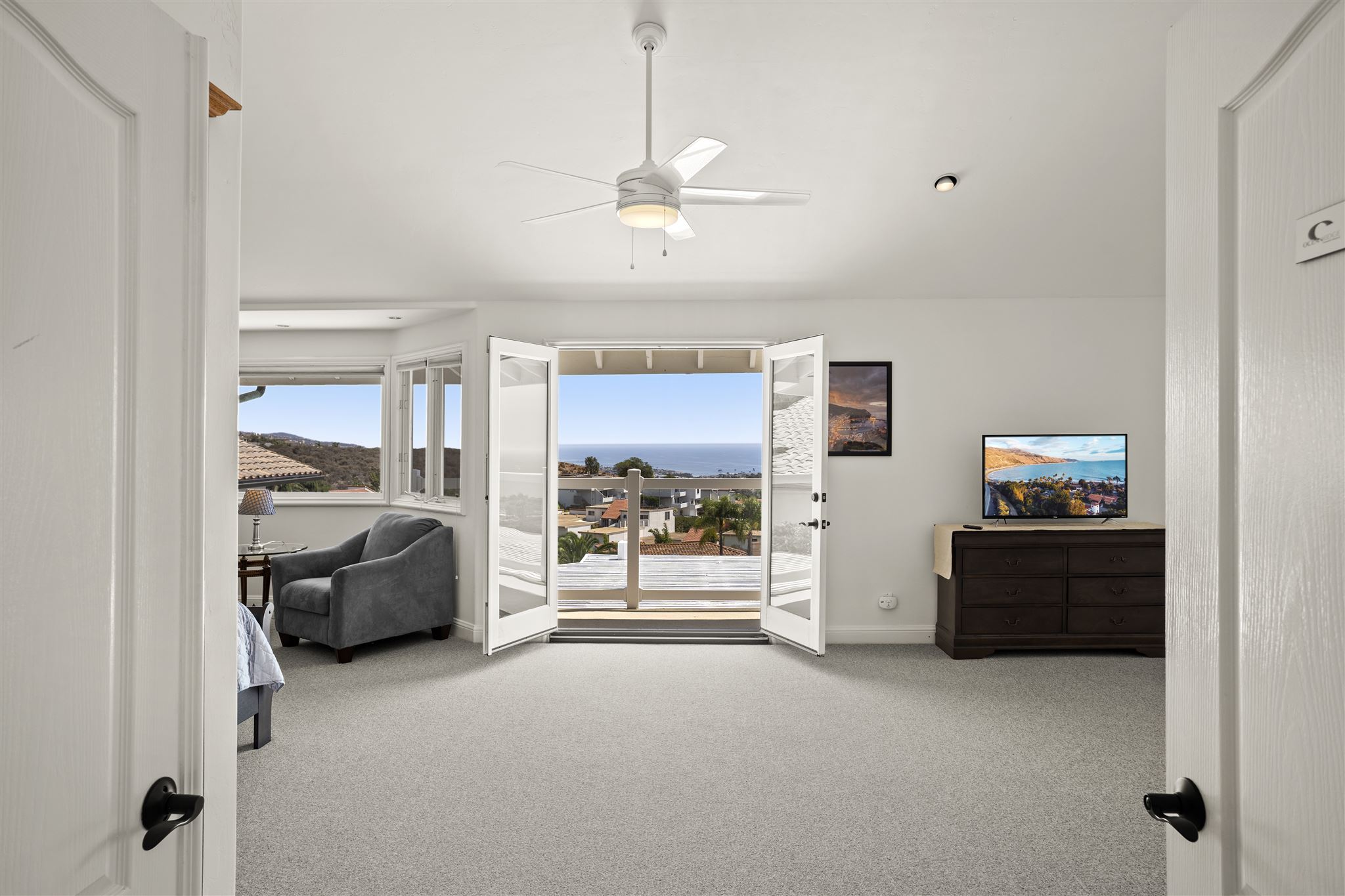 Comfortable common area inside the Ocean Ridge treatment center.