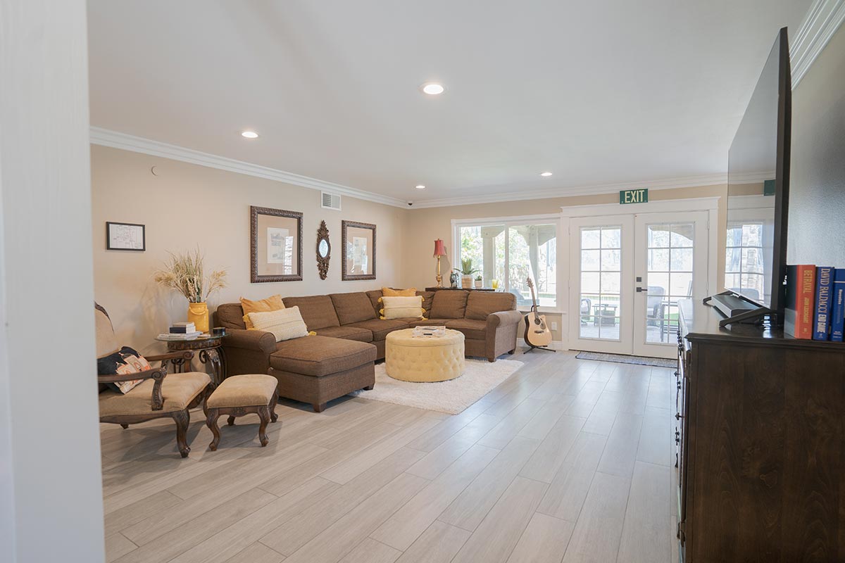 Living room in Laguna Hills rehab